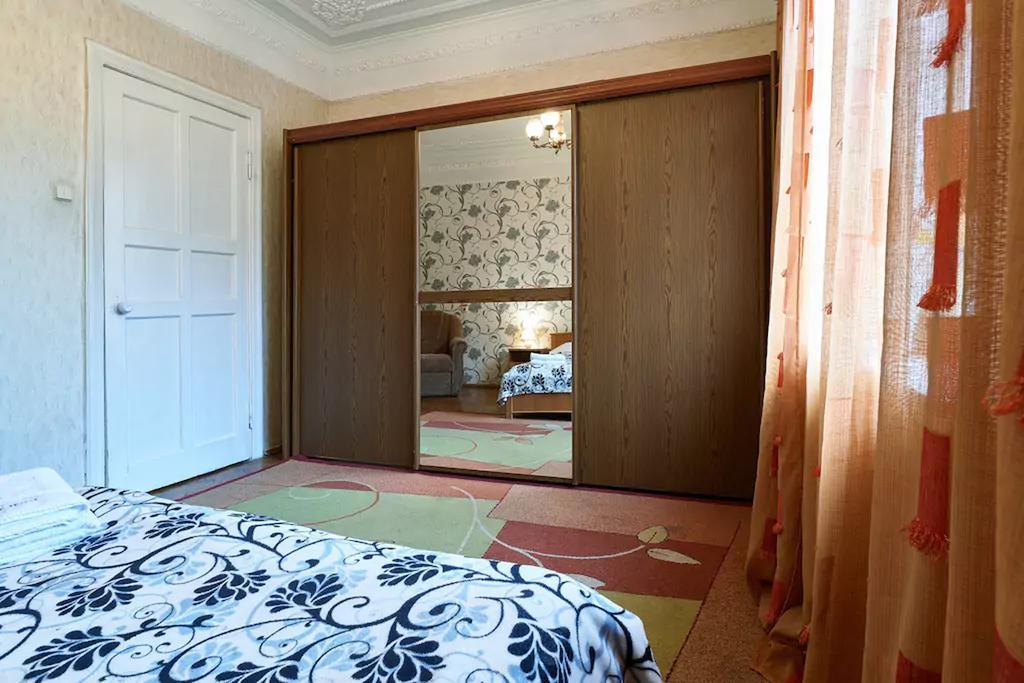 Home Hotel Apartments On Lva Tolstogo Kiev Exterior foto
